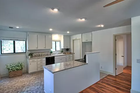 9297 Cam Ct, Redding, CA 96001 photo 10