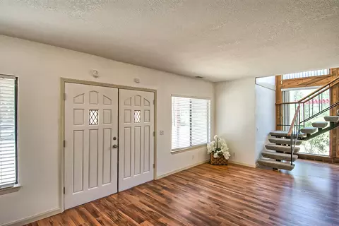 9297 Cam Ct, Redding, CA 96001 photo 4