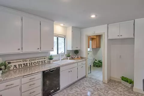 9297 Cam Ct, Redding, CA 96001 photo 12