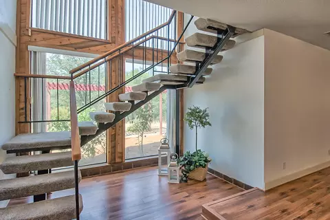 9297 Cam Ct, Redding, CA 96001 photo 8