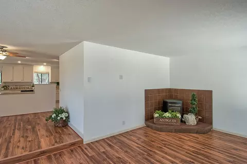 9297 Cam Ct, Redding, CA 96001 photo 5