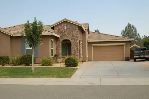 4401 Chinook Dr, Redding, CA 96002 photo 2