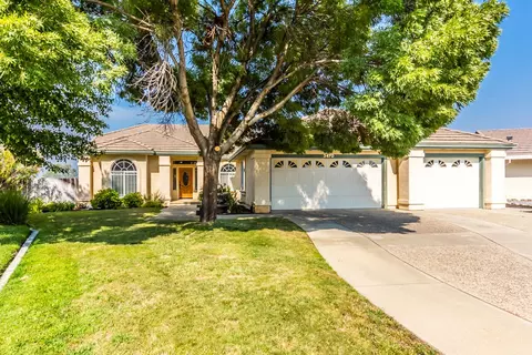3470 Grey Cape Ct, Redding, CA 96003 photo 2