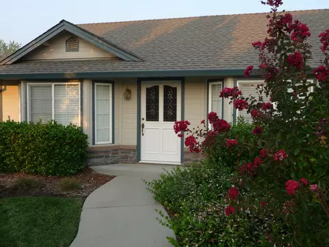 2950 Shadow Brook Ln, Redding, CA 96001 photo 1