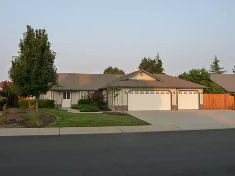2950 Shadow Brook Ln, Redding, CA 96001 photo 2