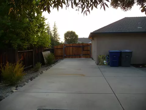 2950 Shadow Brook Ln, Redding, CA 96001 photo 5