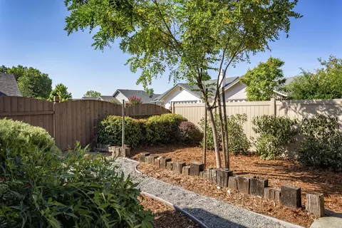 354 Bountiful Path, Redding, CA 96003 photo 23