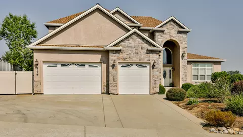2178 Terra Nova Dr, Redding, CA 96003 photo 1