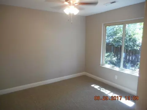 3920 Riverview Dr, Redding, CA 96001 photo 6