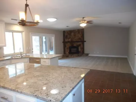 3920 Riverview Dr, Redding, CA 96001 photo 12