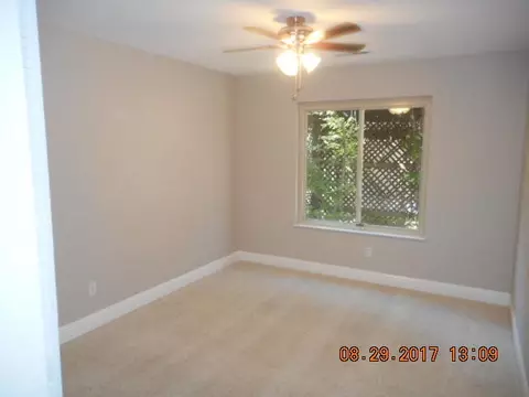 3920 Riverview Dr, Redding, CA 96001 photo 7