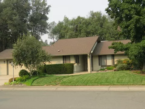 1461 Edgewood Dr, Redding, CA 96003 photo 1