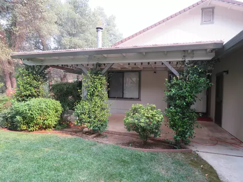 1461 Edgewood Dr, Redding, CA 96003 photo 6
