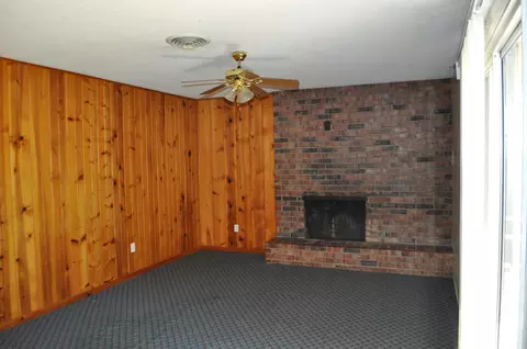 3985 Oro St, Redding, CA 96001 photo 7
