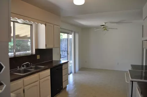3985 Oro St, Redding, CA 96001 photo 11