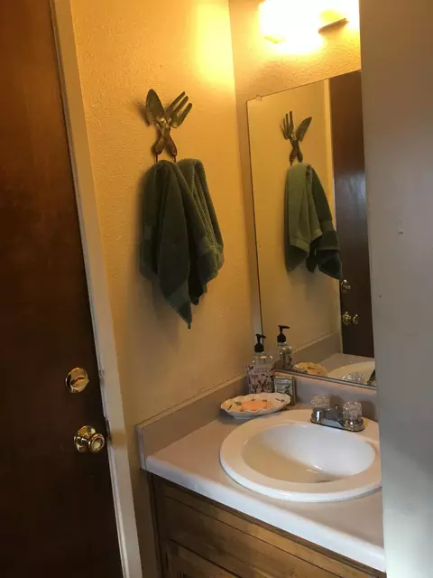 2378 Cliff Dr, Redding, CA 96001 photo 32