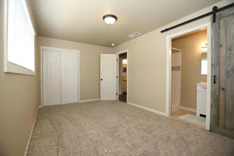 6560 Riverside Dr, Redding, CA 96001 photo 11