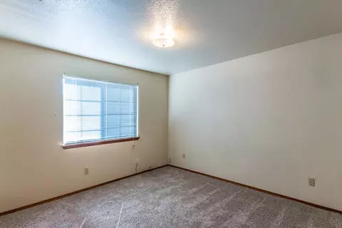 4446 Tralee Ln, Redding, CA 96001 photo 9