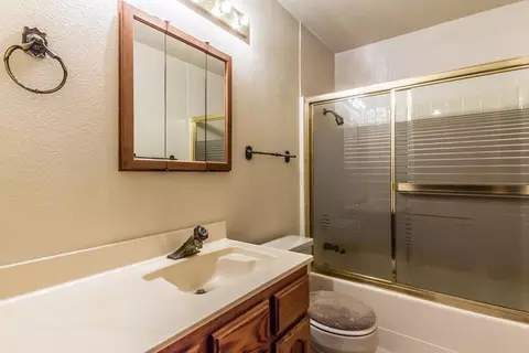 4446 Tralee Ln, Redding, CA 96001 photo 11