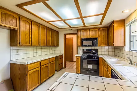 4446 Tralee Ln, Redding, CA 96001 photo 6