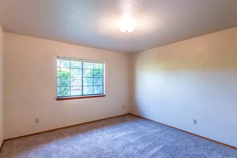 4446 Tralee Ln, Redding, CA 96001 photo 10