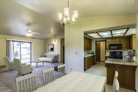 4446 Tralee Ln, Redding, CA 96001 photo 5