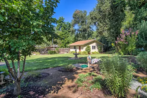 222 Wilshire Dr, Redding, CA 96002 photo 36