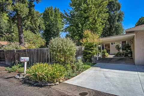 222 Wilshire Dr, Redding, CA 96002 photo 43