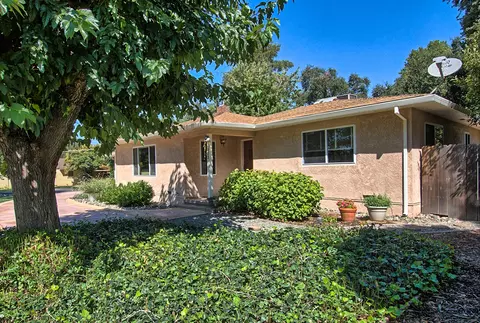 222 Wilshire Dr, Redding, CA 96002 photo 8