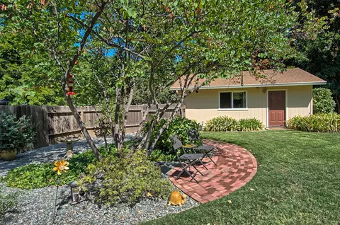 222 Wilshire Dr, Redding, CA 96002 photo 41