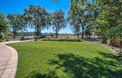222 Wilshire Dr, Redding, CA 96002 photo 6