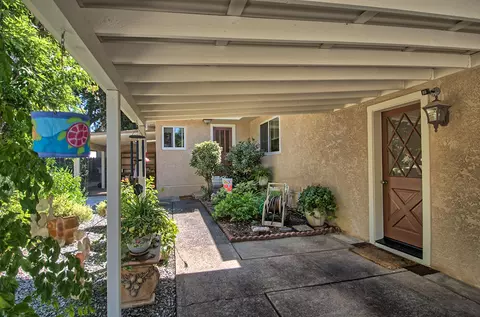 222 Wilshire Dr, Redding, CA 96002 photo 29