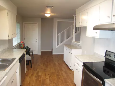 3431 Topaz, Redding, CA 96002 photo 4