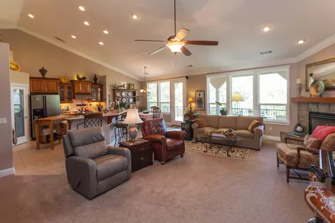10889 Granite Dr, Shasta, CA 96087 photo 3