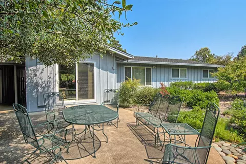 657 Gary Ct, Redding, CA 96002 photo 31