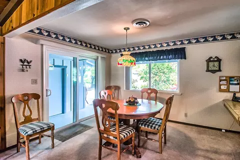 657 Gary Ct, Redding, CA 96002 photo 11