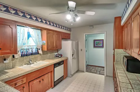 657 Gary Ct, Redding, CA 96002 photo 15