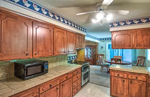 657 Gary Ct, Redding, CA 96002 photo 16