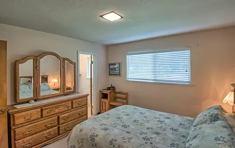 657 Gary Ct, Redding, CA 96002 photo 18