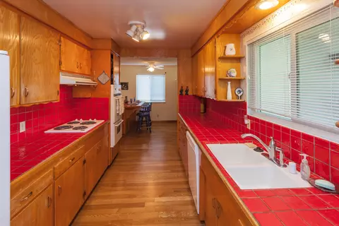 1630 Wisconsin, Redding, CA 96001 photo 2