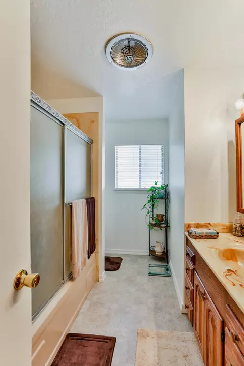 2530 S Waverly Ave, Redding, CA 96001 photo 17