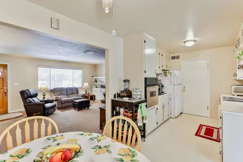 2530 S Waverly Ave, Redding, CA 96001 photo 10