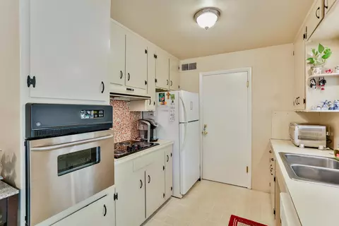 2530 S Waverly Ave, Redding, CA 96001 photo 11