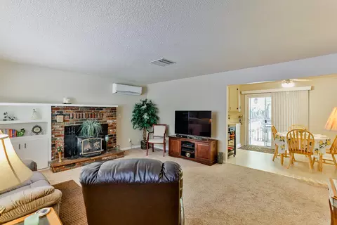 2530 S Waverly Ave, Redding, CA 96001 photo 4