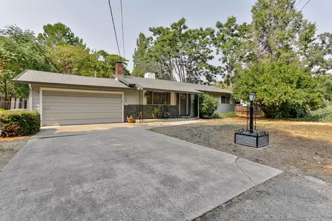 2530 S Waverly Ave, Redding, CA 96001 photo 1