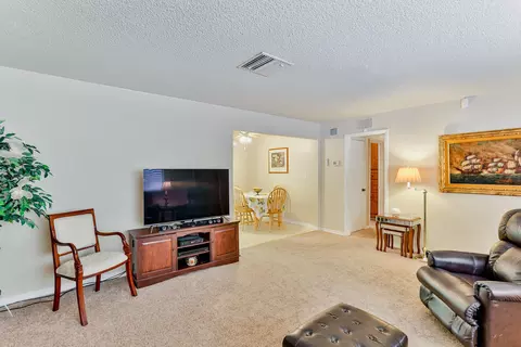 2530 S Waverly Ave, Redding, CA 96001 photo 5