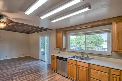 1313 Walnut Ave, Redding, CA 96001 photo 10