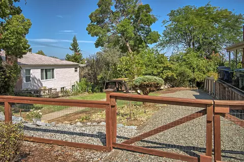 1313 Walnut Ave, Redding, CA 96001 photo 3