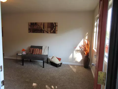 2326 Corona, Redding, CA 96002 photo 3