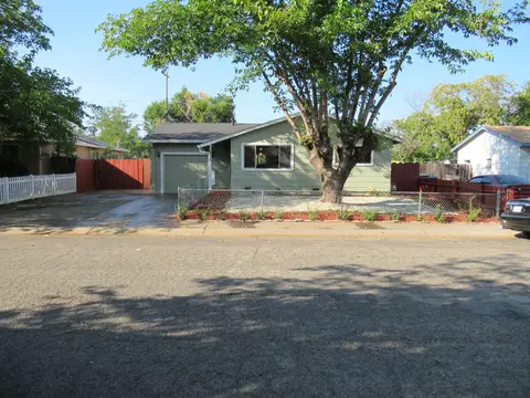 2326 Corona, Redding, CA 96002 photo 1